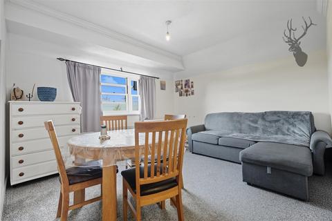 undefined, Queens Road, Buckhurst Hill IG9