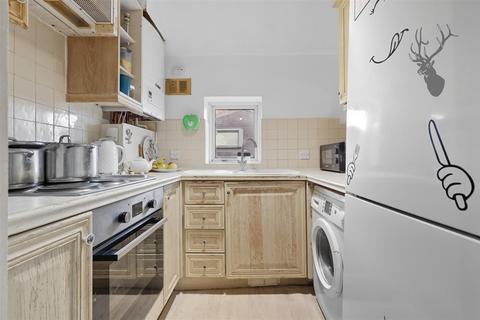 undefined, Queens Road, Buckhurst Hill IG9