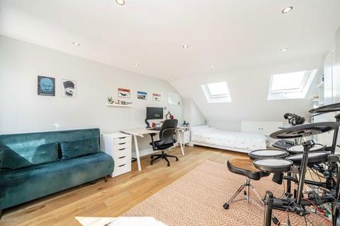 13 Endsleigh Road, London, W13 0RE