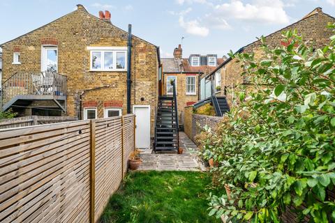 2 bedroom flat for sale, Midmoor Road, Balham, London, SW12