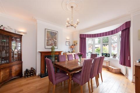 7 Townsend Avenue, London, N14 7HH