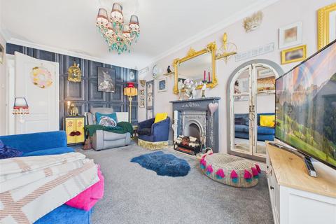 21 Hammonds Croft, Hixon, Stafford, ST18 0PQ