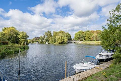 undefined, Thames Street, Weybridge KT13