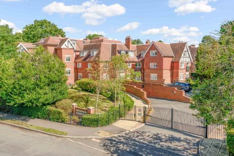 Bridgewater Road, Weybridge, KT13