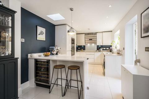 undefined, Flutemakers Mews, London SW4