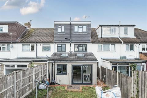 3 bedroom terraced house for sale, Huntingdon Gardens, Worcester Park