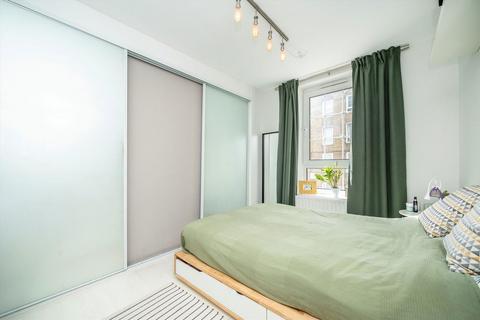 1 bedroom flat for sale, Wapping Lane, London E1W