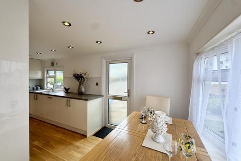 2 bedroom park home for sale, Pine Walk, Limit Home Park, Northchurch HP4