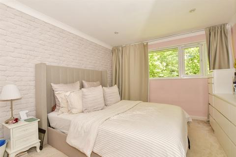 2 bedroom apartment for sale, Gladeside Court, Warlingham CR6