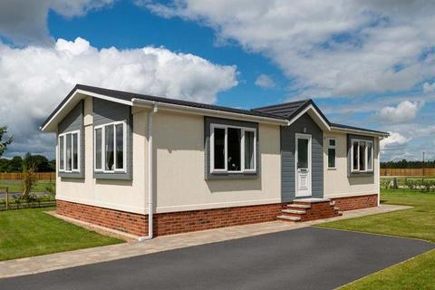 2 bedroom park home for sale, Woodside Park, Slip End LU1