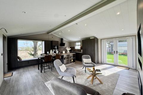 2 bedroom park home for sale, Little Meadow, Woodside LU1