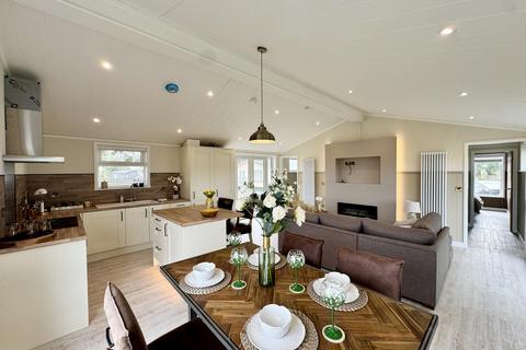 2 bedroom park home for sale, Little Meadow, Woodside LU1