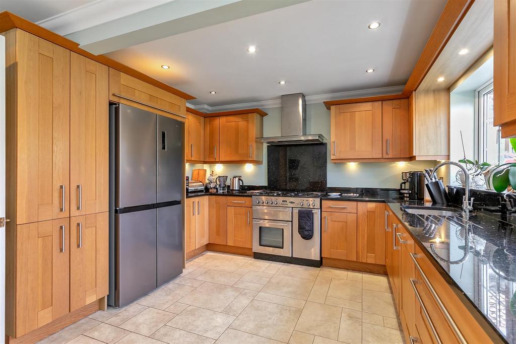 18 Burghley Close-45.jpg