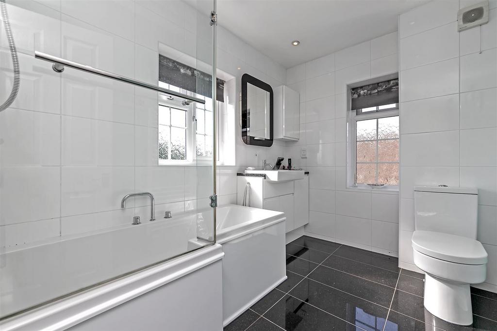 18 Burghley Close-62.jpg