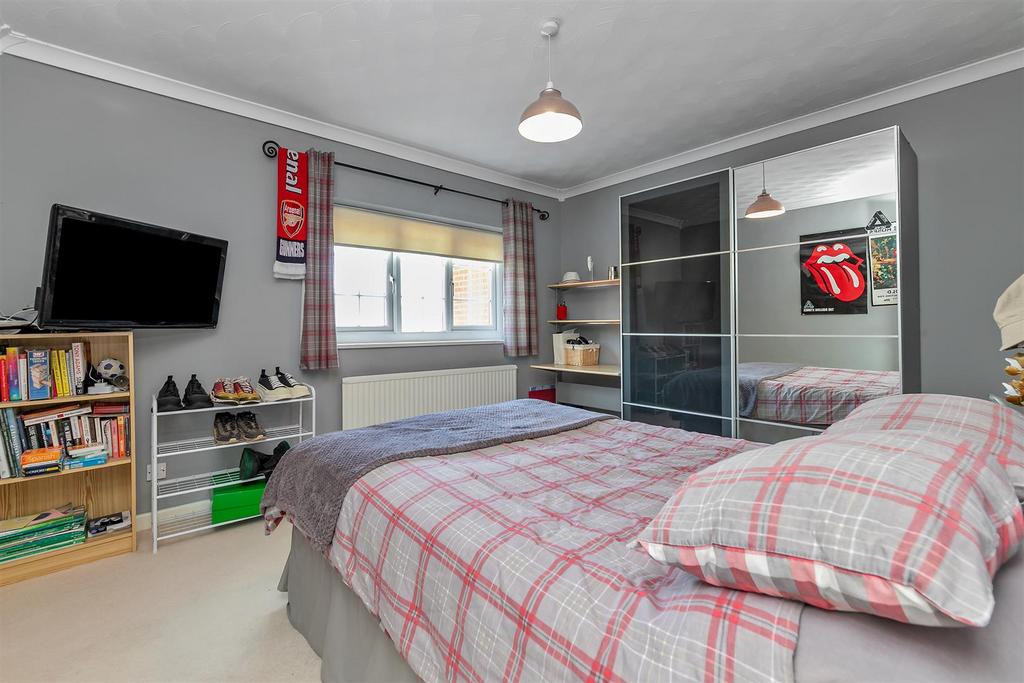 18 Burghley Close-66.jpg