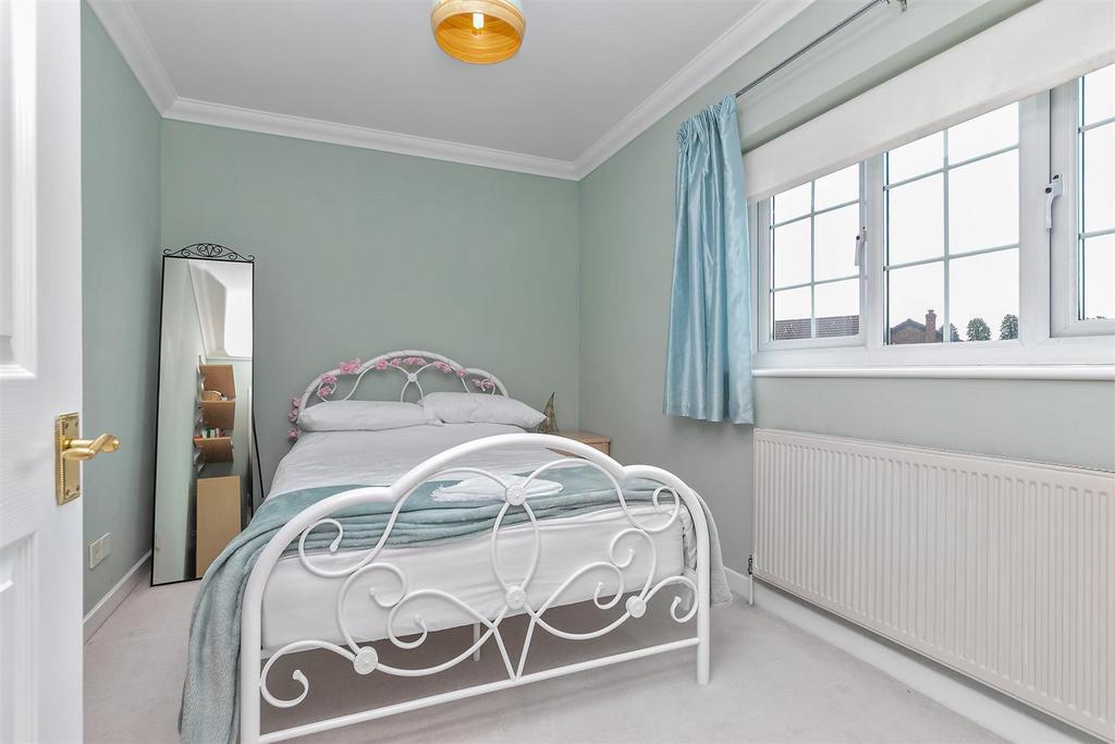 18 Burghley Close-68.jpg