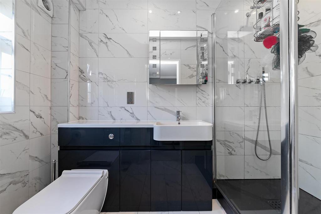 18 Burghley Close-72.jpg