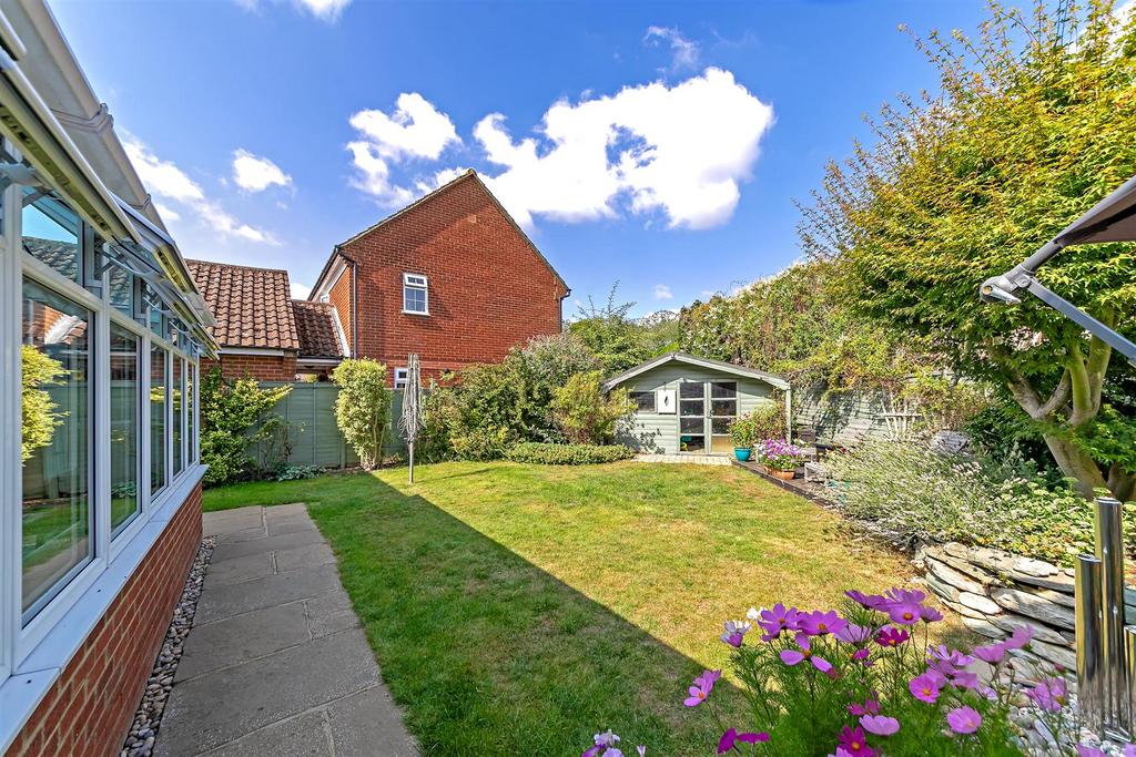 18 Burghley Close-85.jpg