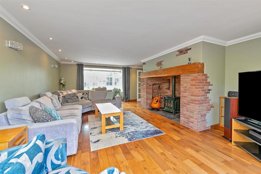 18 Burghley Close-36.jpg