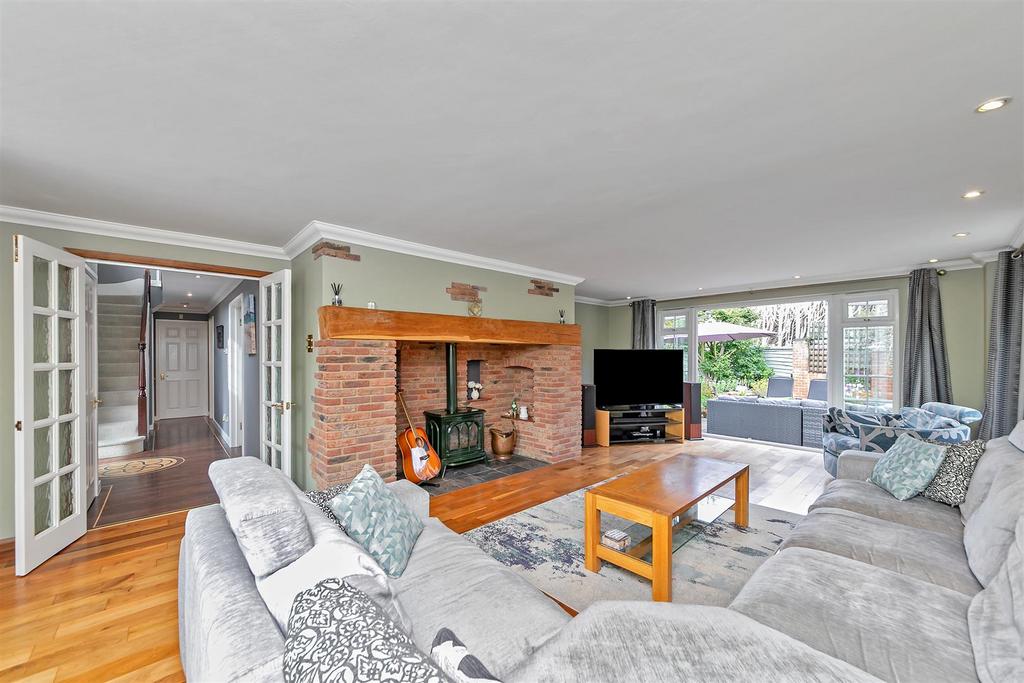 18 Burghley Close-33.jpg