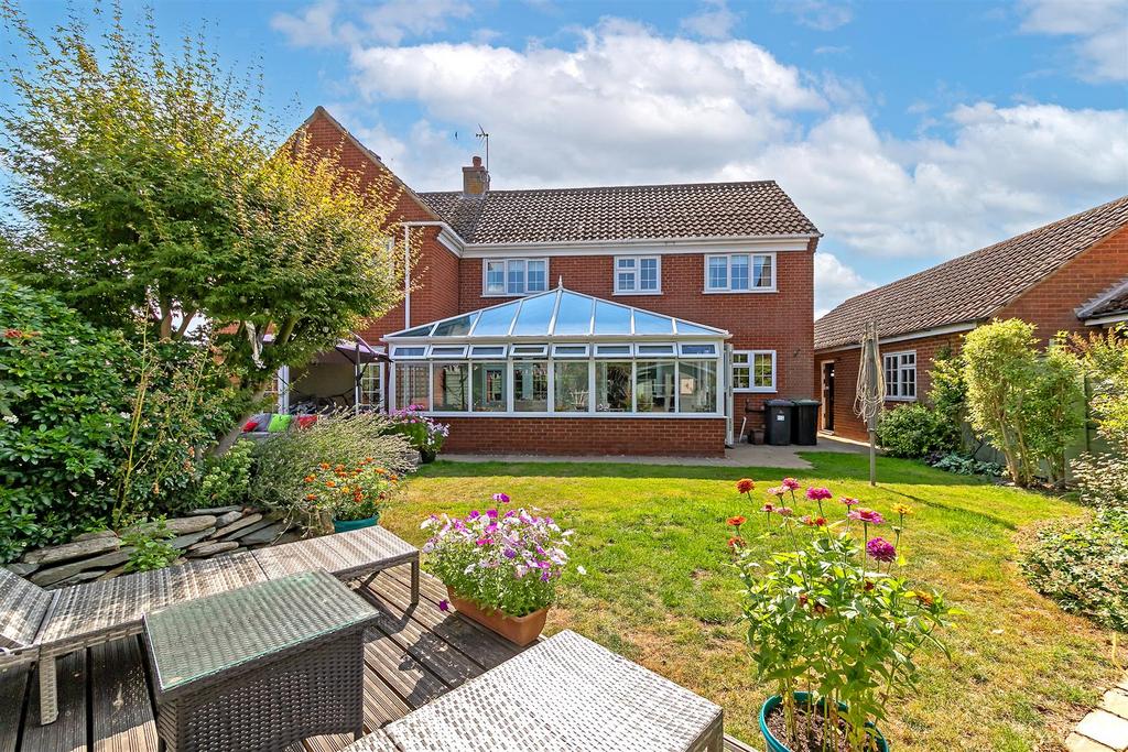 18 Burghley Close-90.jpg