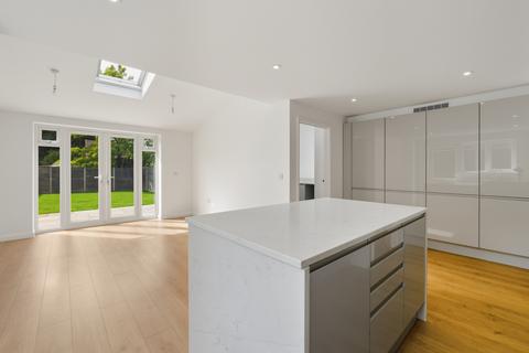 3 bedroom terraced house for sale, Plaw Hatch Close, Hertfordshire CM23