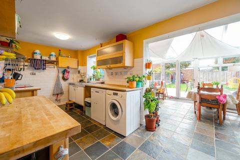 4 bedroom detached house for sale, Allen Close, Bedfordshire LU5