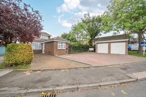 4 bedroom detached house for sale, Allen Close, Bedfordshire LU5