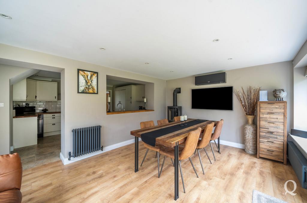 4301f826-2282-463...