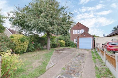 3 bedroom detached house for sale, Berwick Road, Rainham RM13