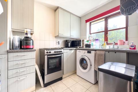 15 Greenacre Close, Northolt, UB5 4DT
