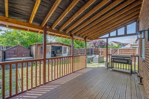 3 bedroom detached house for sale, Queensway South, Hersham, Walton-On-Thames