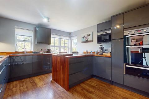5 bedroom detached house for sale, Hengistbury Lane, Tattenhoe, Milton Keynes