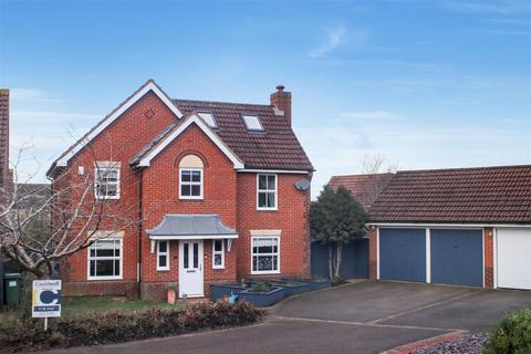 5 bedroom detached house for sale, Hengistbury Lane, Milton Keynes MK4