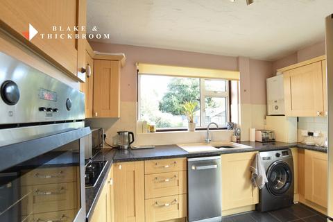 3 bedroom semi-detached bungalow for sale, Carisbrooke Avenue, Clacton-on-Sea