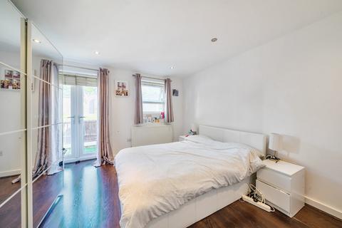 3 bedroom flat for sale, Sunnyhill Road, Streatham, London, SW16