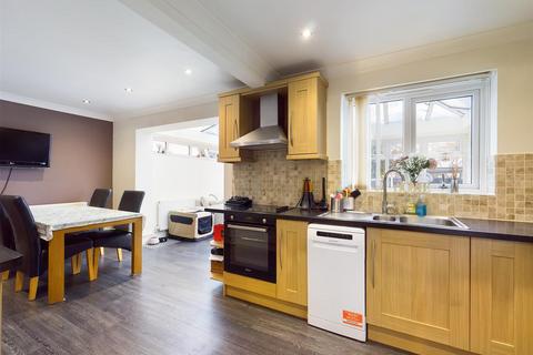 undefined, Oxford Road, Crawley RH10