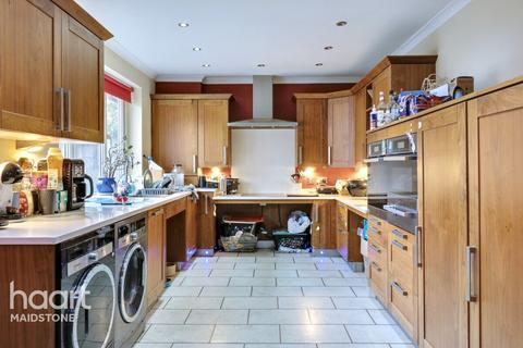 undefined, Oldfield Close, Maidstone