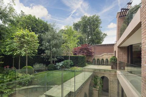 undefined, Cannon Lane East Heath Road, London, NW3