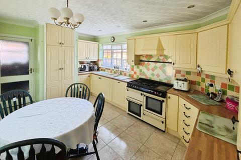 3 bedroom detached bungalow for sale, Martin Way, Skegness PE25