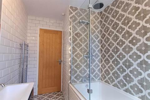 4 bedroom detached house to rent, Airedale Avenue, Tickhill, Doncaster