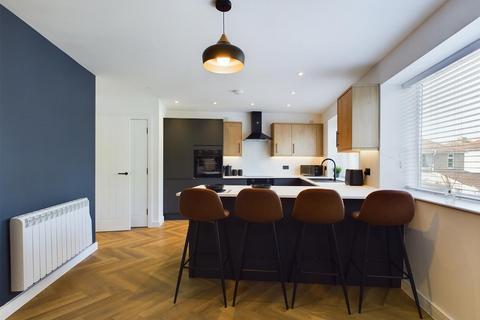 undefined, Gloucester Road, Bristol BS34