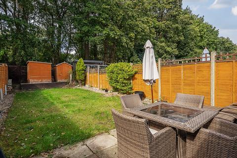 14 Baileys Close, Blackwater, Camberley, GU17 0AT
