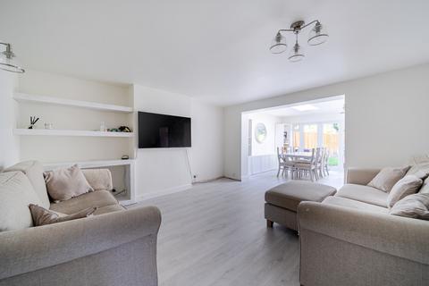 14 Baileys Close, Blackwater, Camberley, GU17 0AT