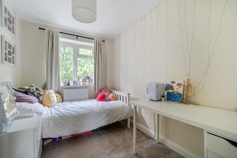 14 Baileys Close, Blackwater, Camberley, GU17 0AT