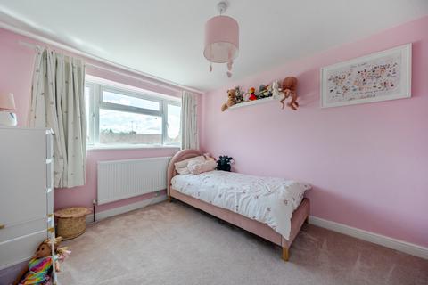 14 Baileys Close, Blackwater, Camberley, GU17 0AT