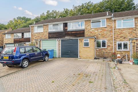 14 Baileys Close, Blackwater, Camberley, GU17 0AT