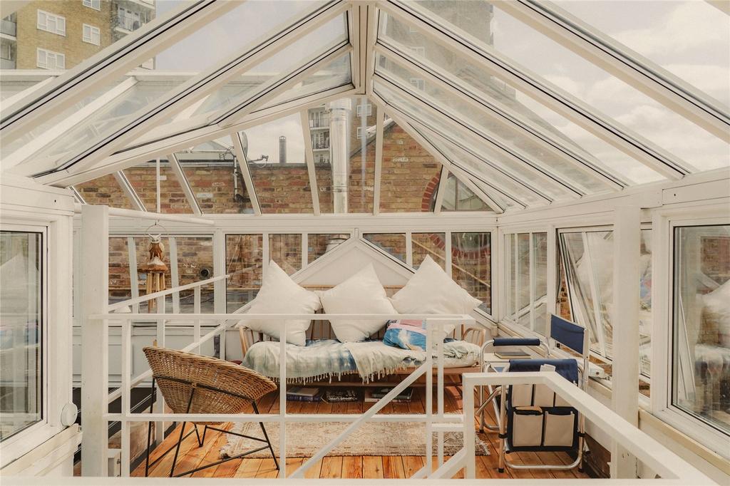 Roof Room