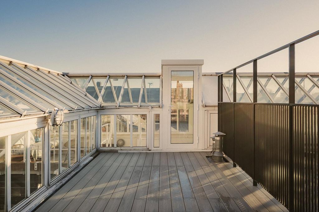 Roof Terrace