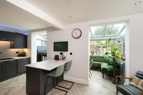4 bedroom semi-detached house for sale, Chelwood Avenue, Moortown, Leeds LS8